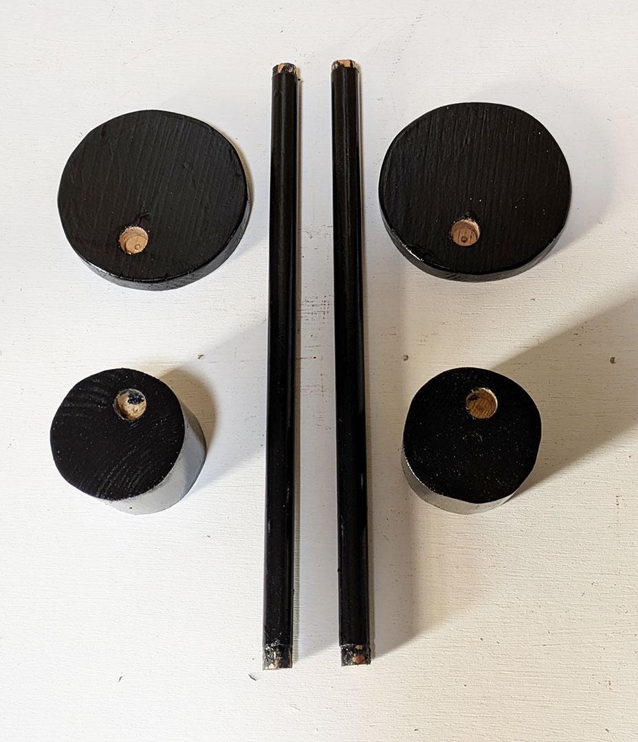 製作中　やじろべえ台　２台　木工ハンドメイド