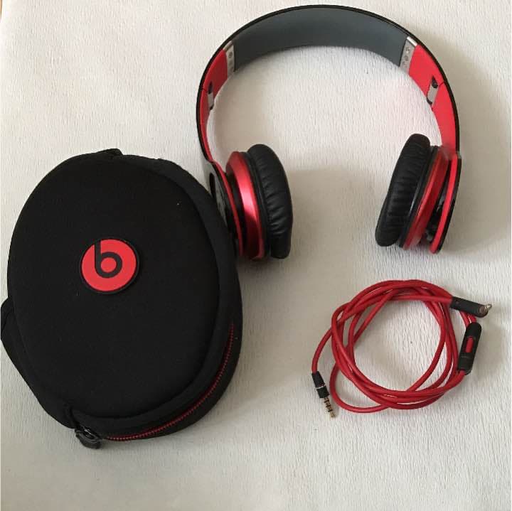 ヘッドホン beats