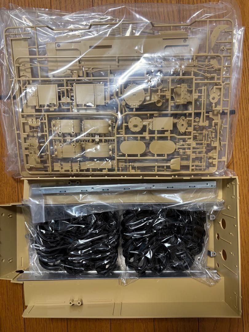 TAMIYA TIGER I 戦車模型 1/16