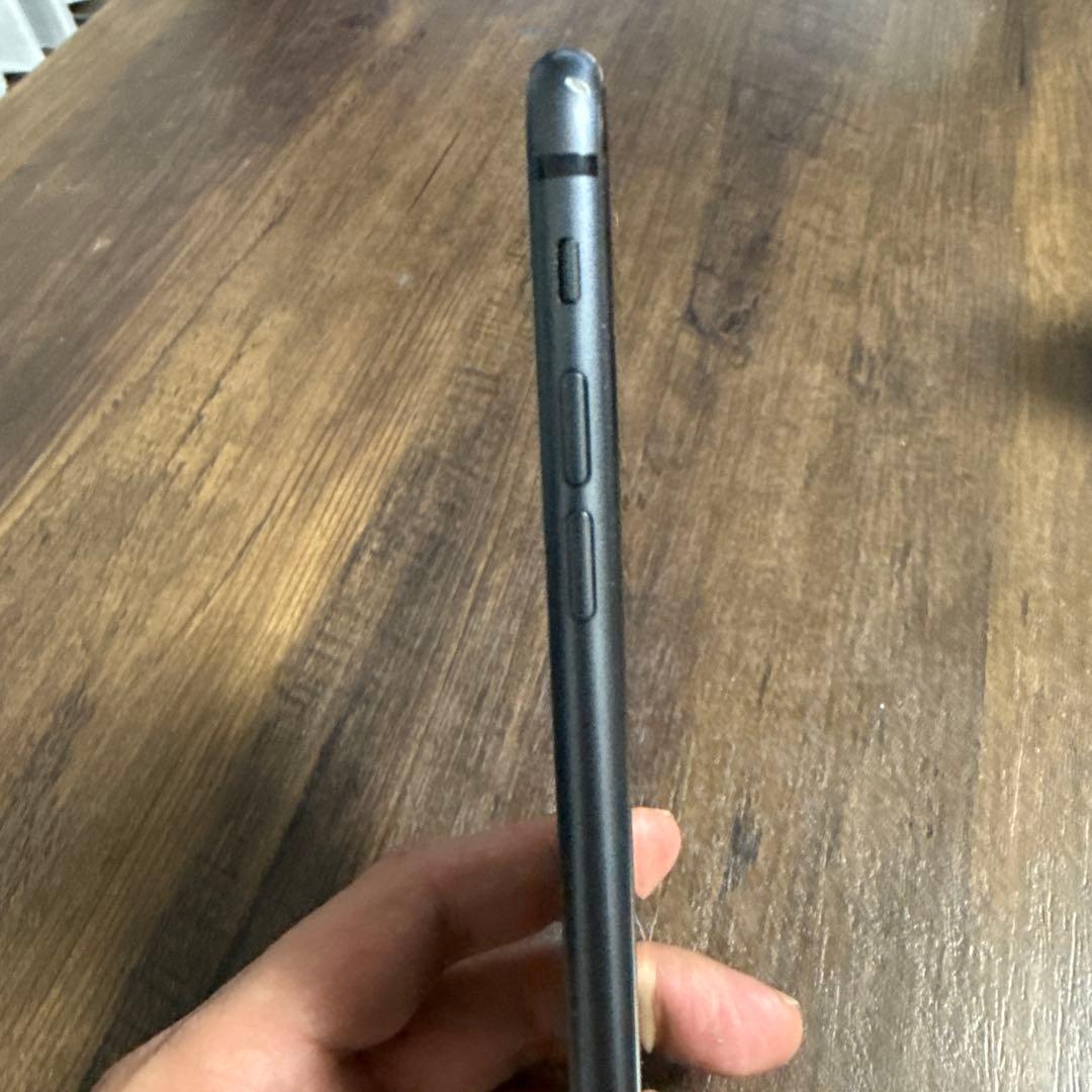 iPhone 8 Plus ブラック　64GB