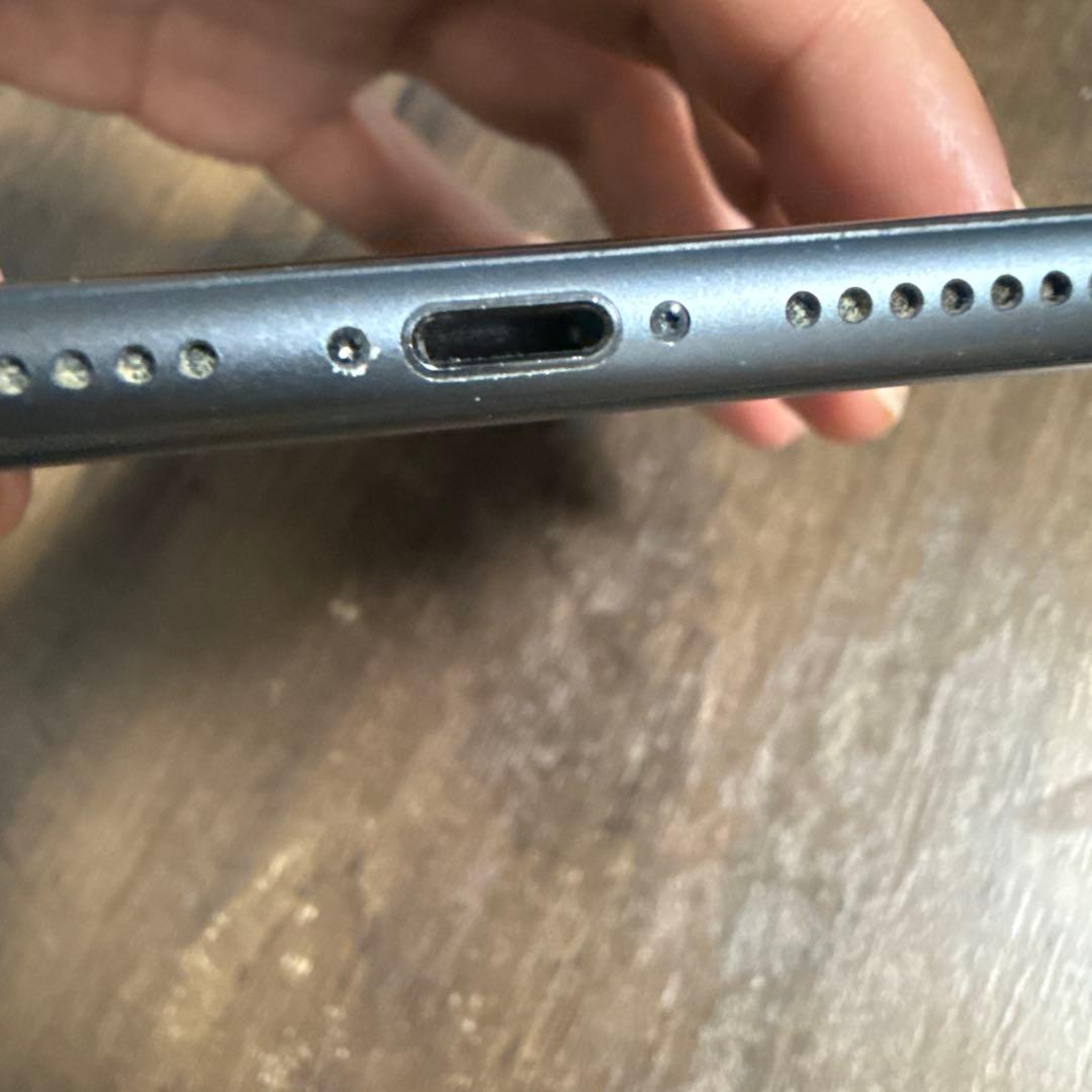 iPhone 8 Plus ブラック　64GB