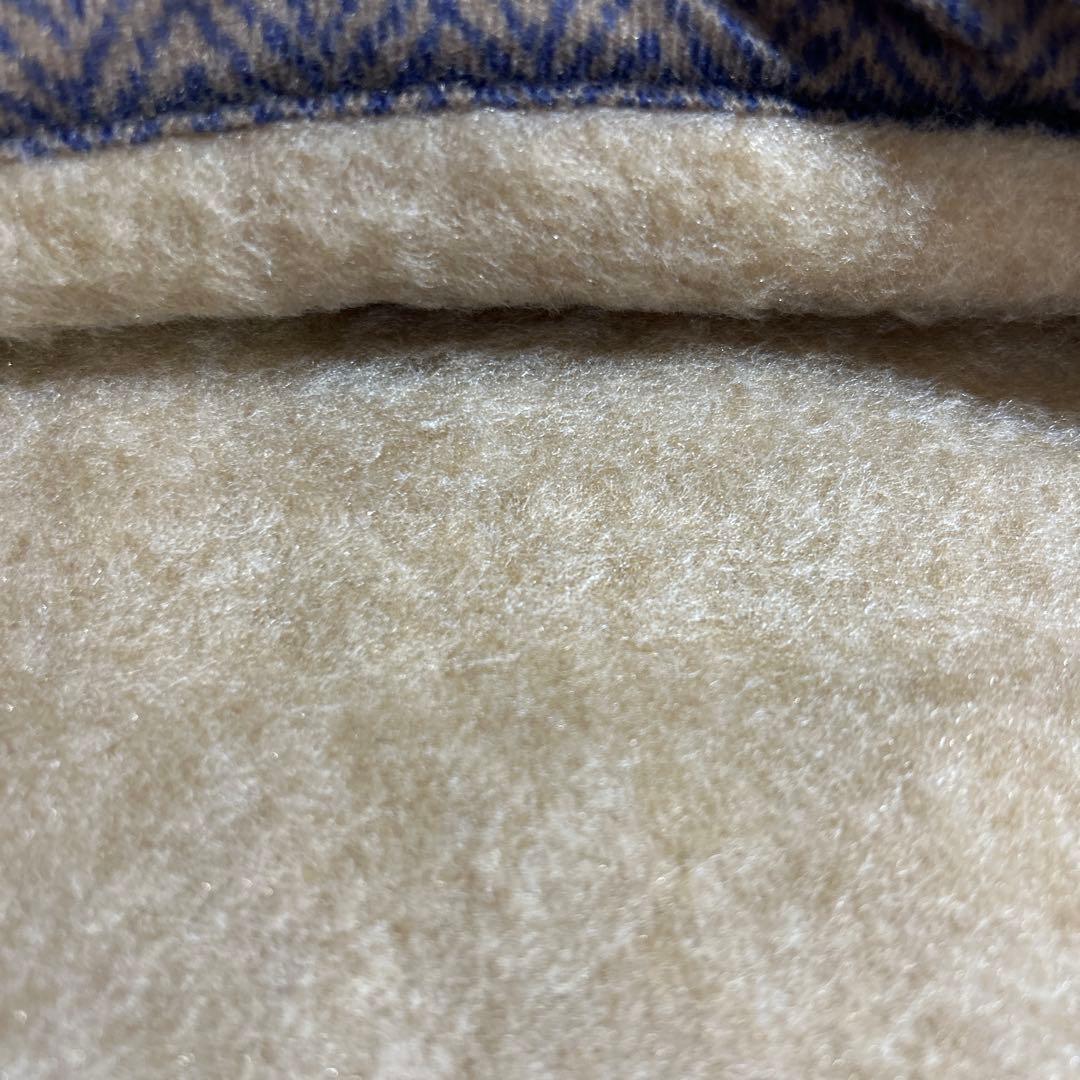 CELINE＊アクリル毛布・パフタッチ・ホースロゴ・140×200・西川産業