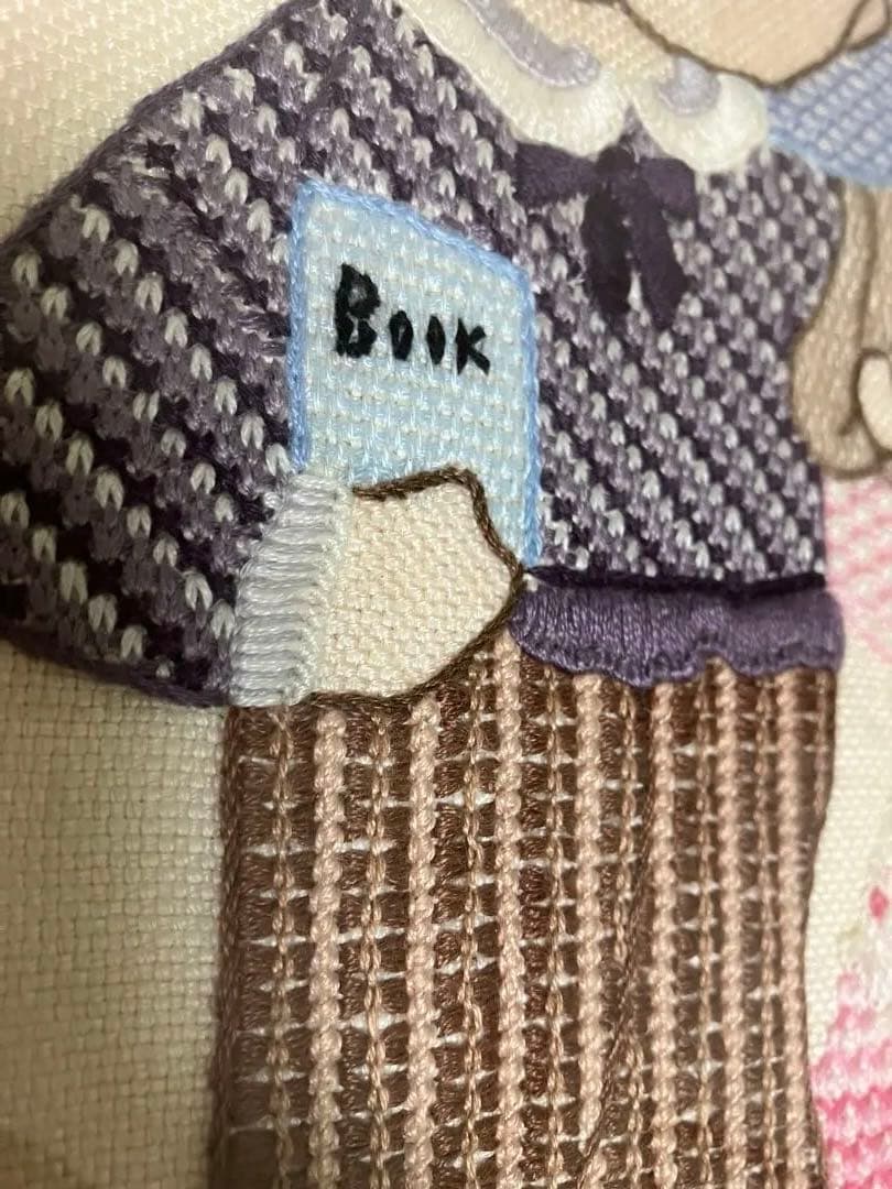 戸塚刺繍　「男の子と女の子」　額入りタペストリー　【ハンドメイド作品】