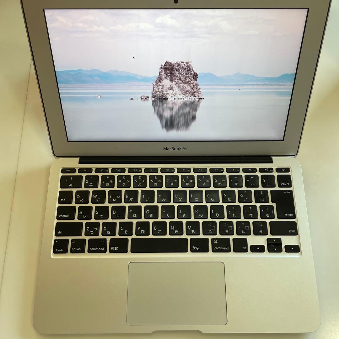 Apple MacBook Air 2015年　11インチ ストレージ128GB