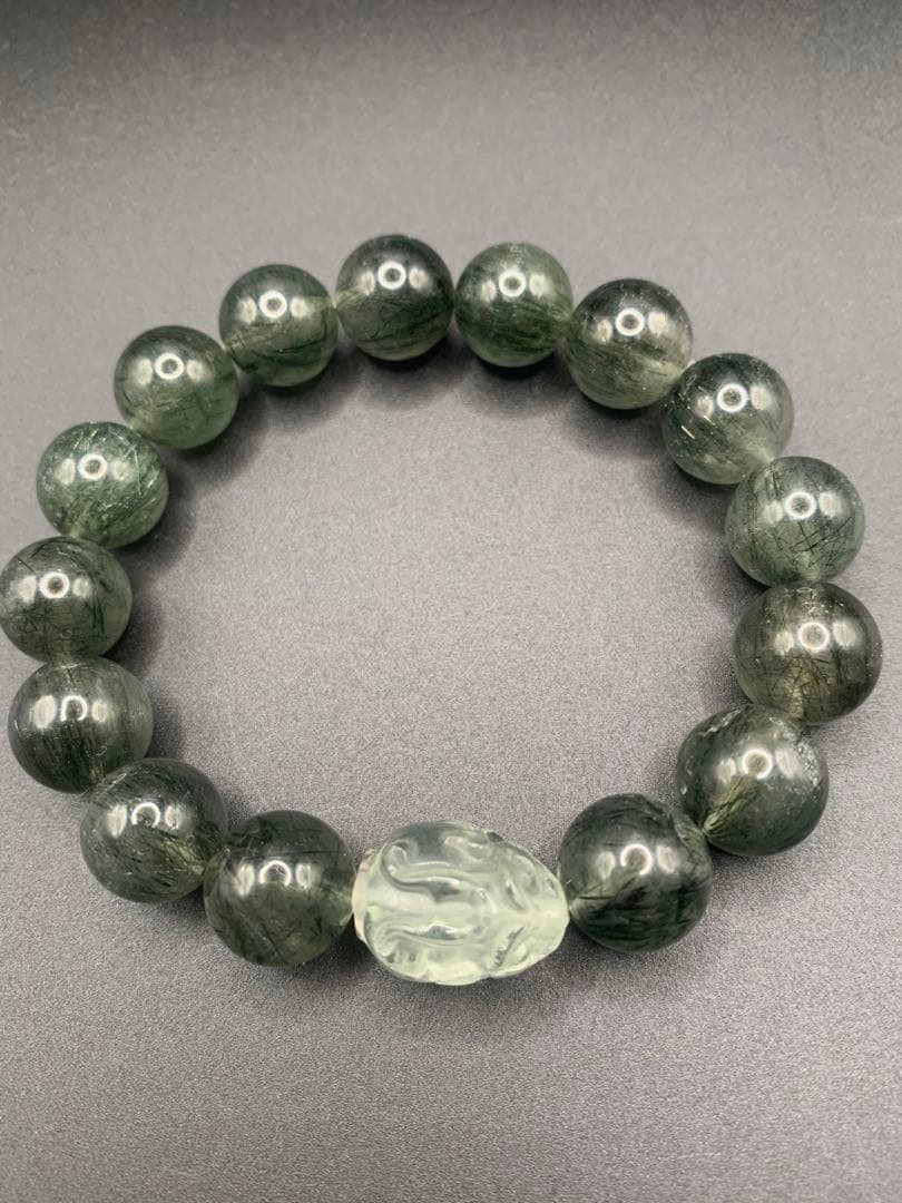 グリーンアクチノライトとロングイのブレスレット　12ミリ内径17