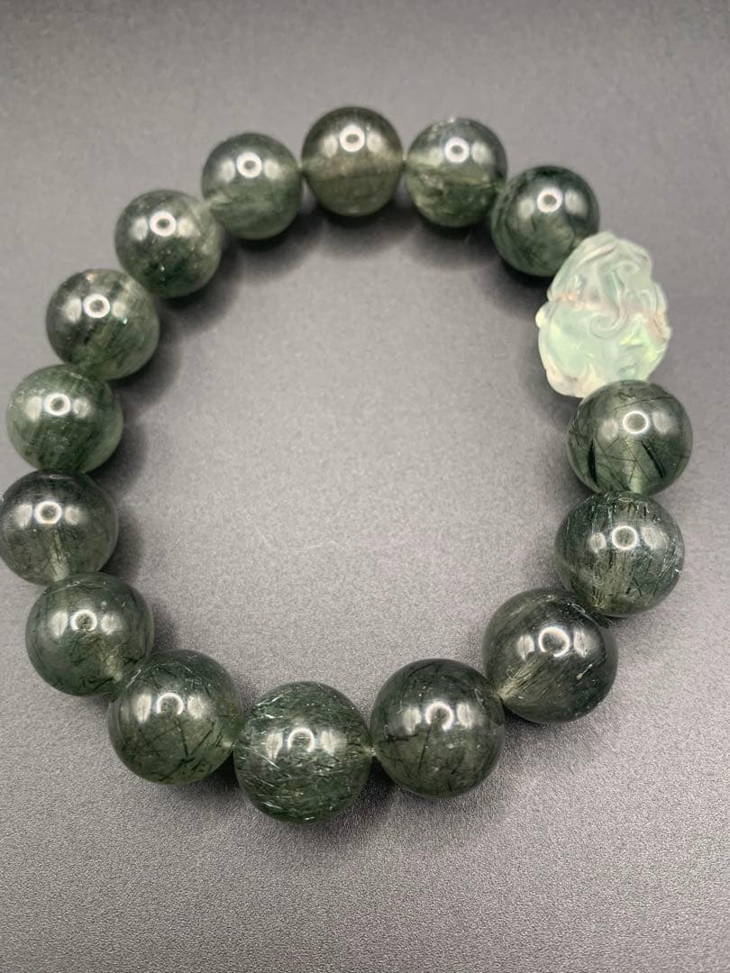 グリーンアクチノライトとロングイのブレスレット　12ミリ内径17