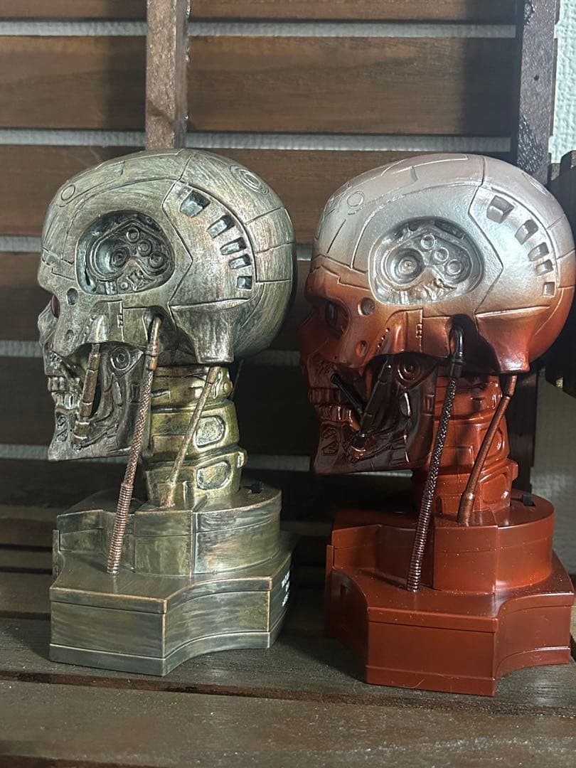稀少品　箱無しターミネーター　T-600 スカルヘッドフィギュア 2色セット