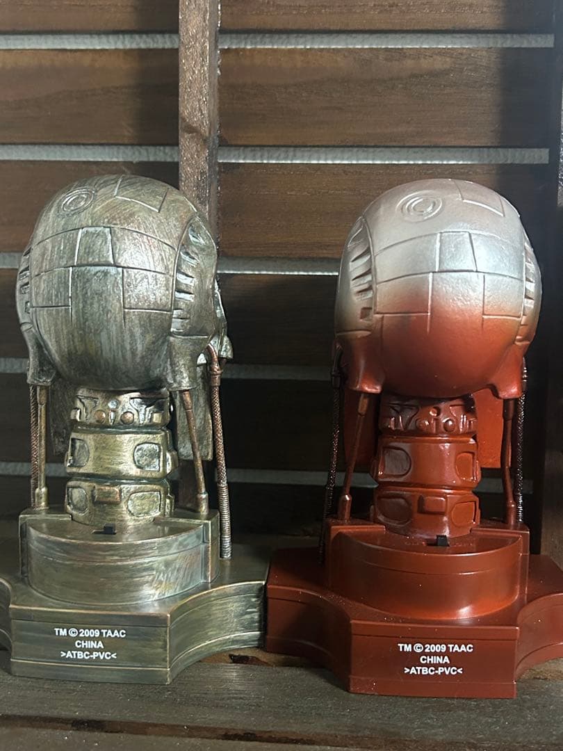 稀少品　箱無しターミネーター　T-600 スカルヘッドフィギュア 2色セット