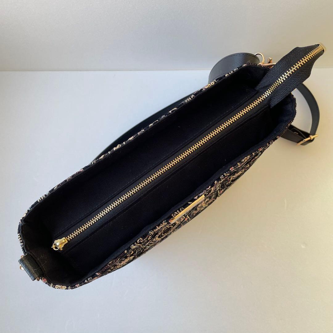 みと　インド刺繍ベルベット素材ブラックと合皮　横長ショルダーバッグ