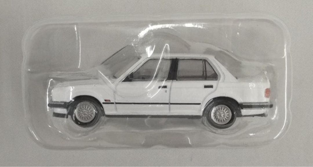 トミカリミテッドヴィンテージネオ　 325i LV-N93a