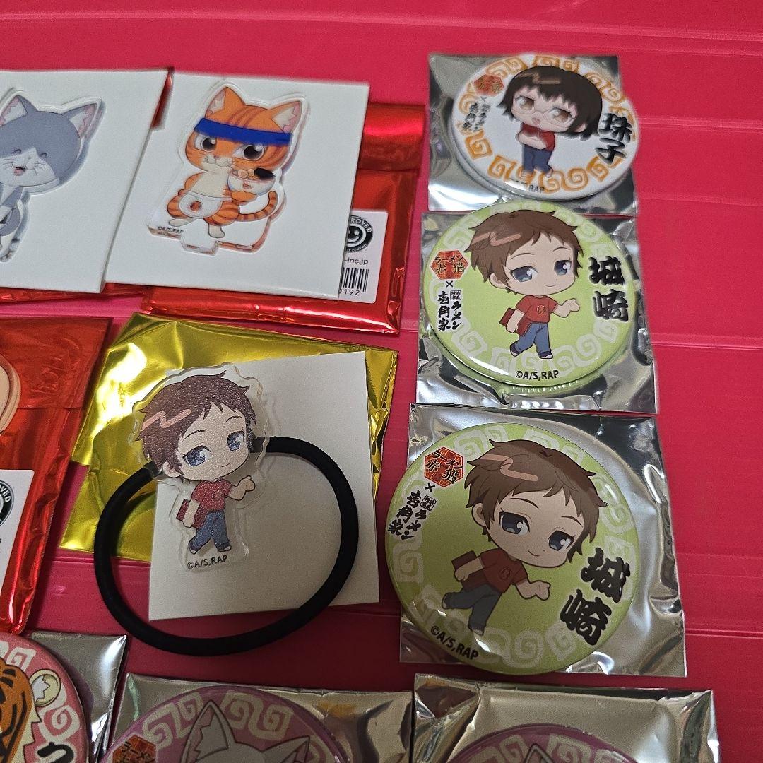 ラーメン赤猫 壱角家 アクリルスタンド 缶バッジ ヘアゴム