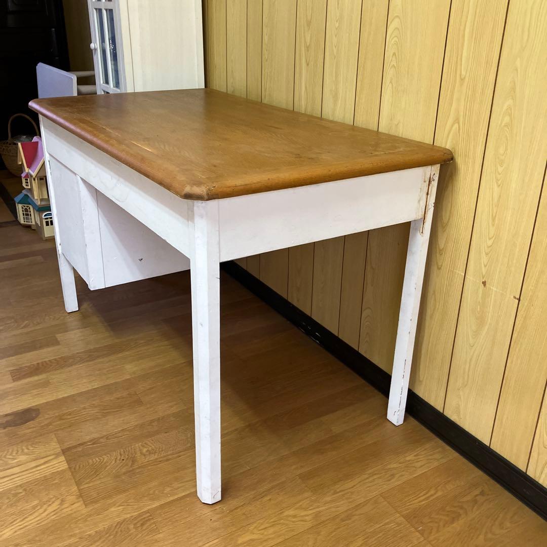 アンティークホワイト木目デスク 3つの引き出し付き