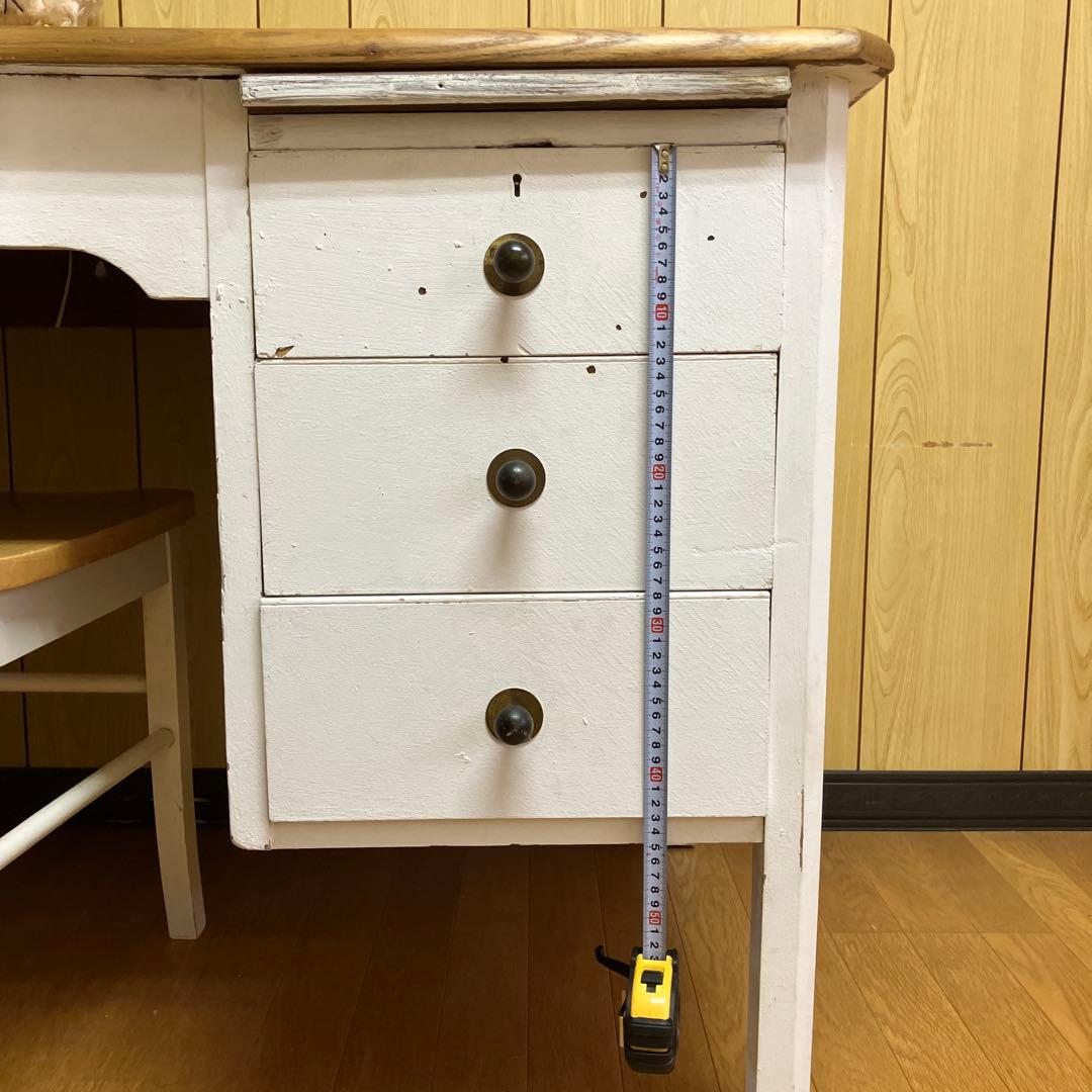 アンティークホワイト木目デスク 3つの引き出し付き