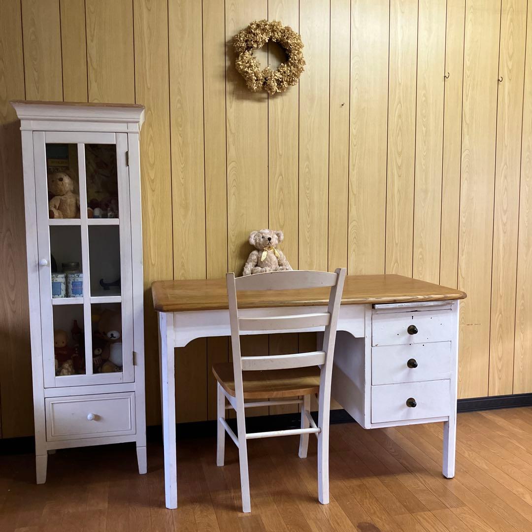 アンティークホワイト木目デスク 3つの引き出し付き