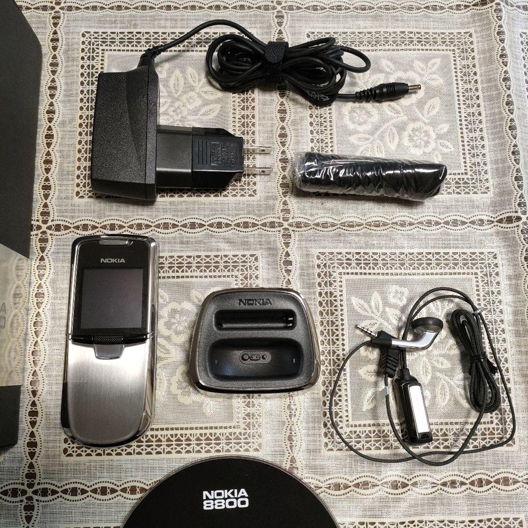 \"未使用\"ノキア携帯電話『NOKIA 8800』ドイツ製、充電器、各種付属品共箱