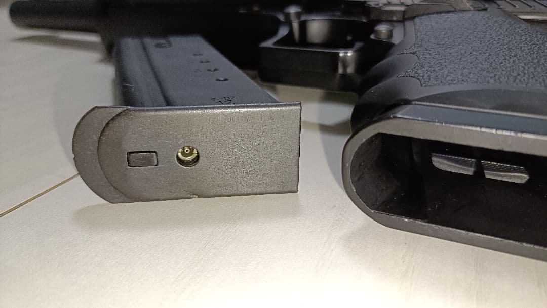 【中古品】東京マルイ 新型 ガスガン「デザートイーグル.50AE」10インチ