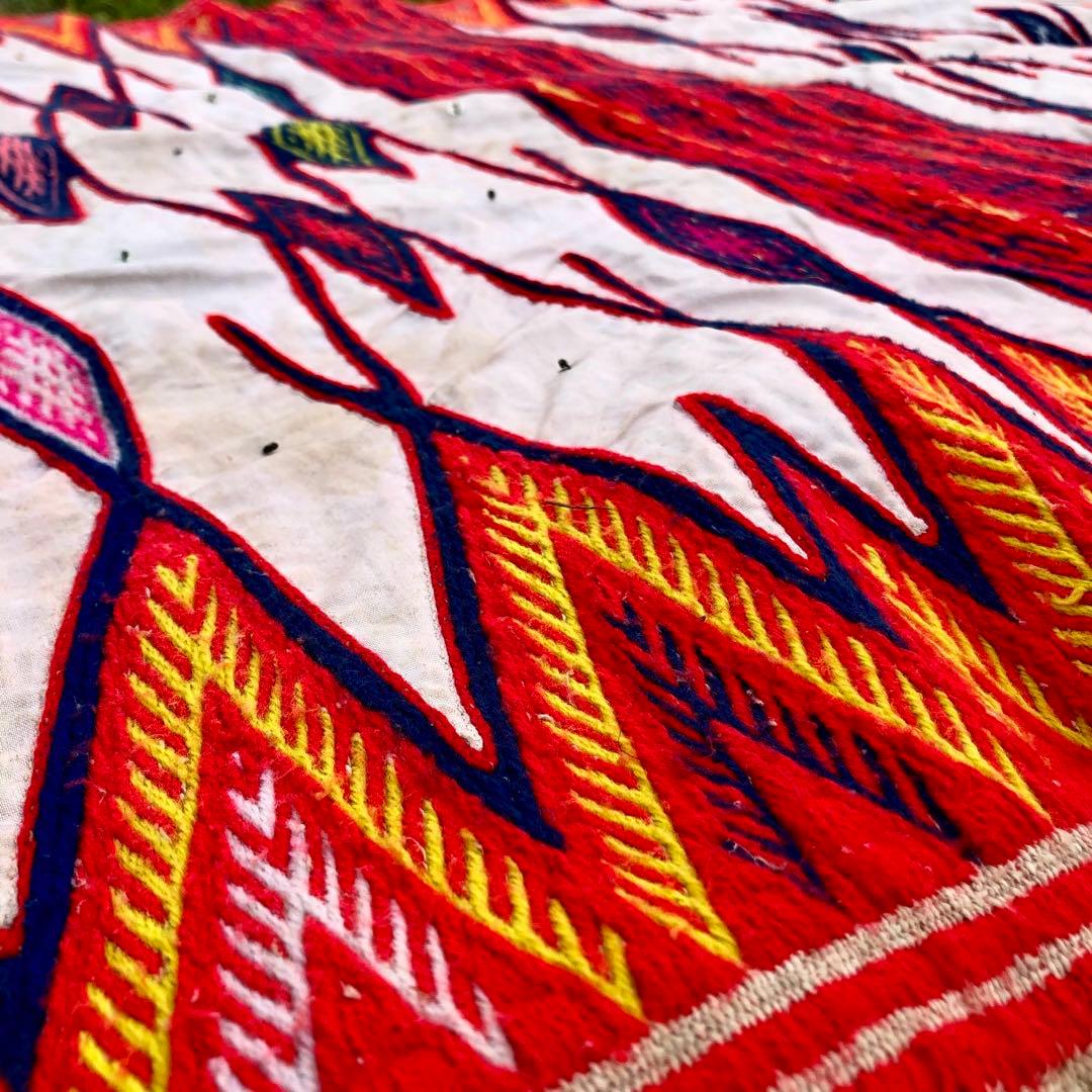 ★モン族★コットン刺繍ラグ★スパンコール★