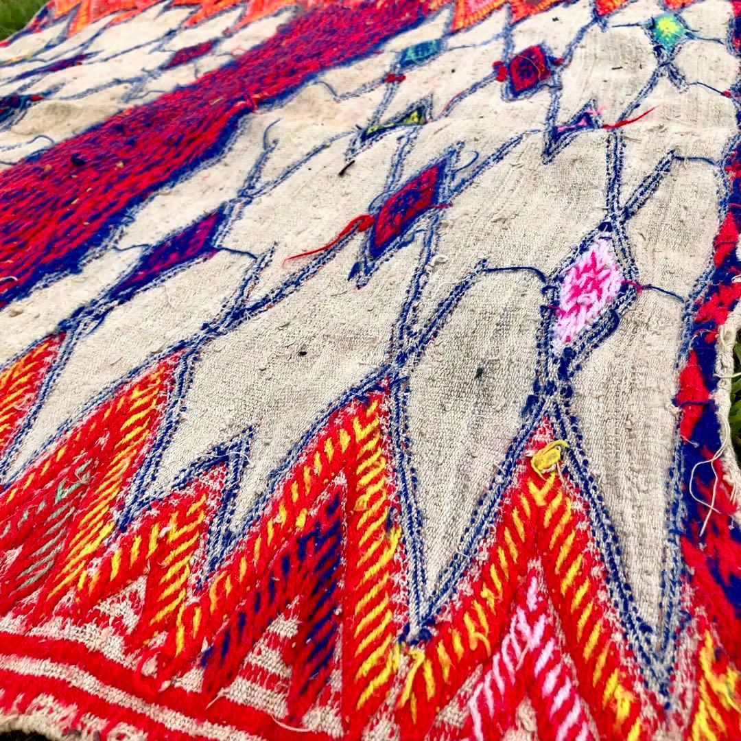 ★モン族★コットン刺繍ラグ★スパンコール★