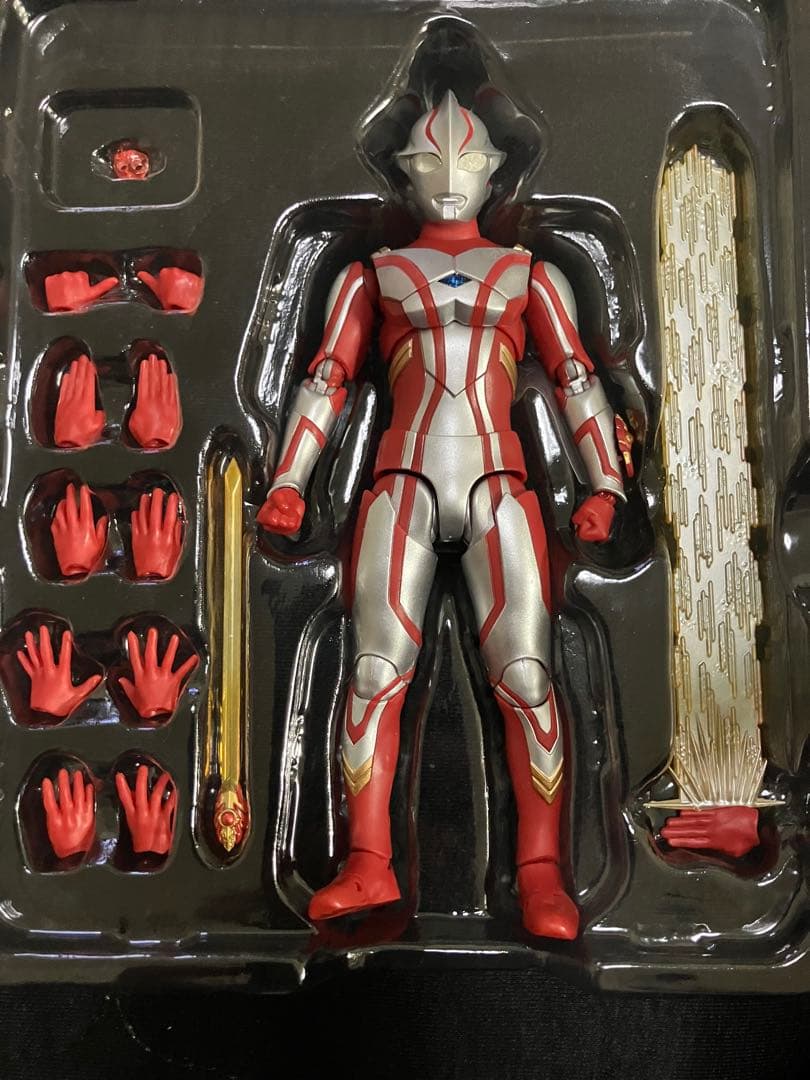 shフィギュアーツ ウルトラマンメビウス&ハンターナイトツルギ