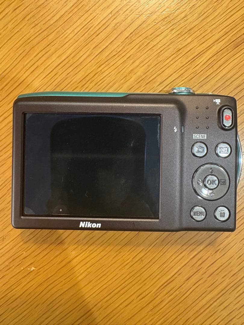 デジタルカメラ　Nikon