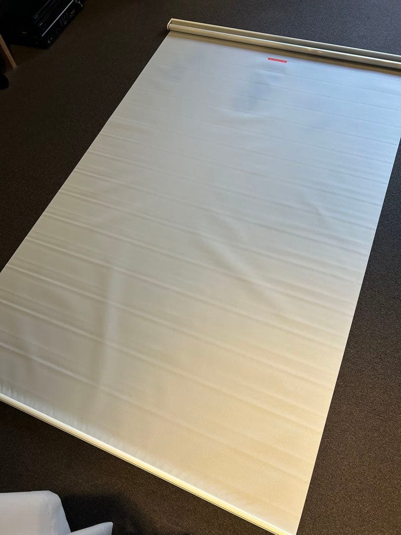 ニトリ　つっぱり遮光ロールスクリーン　グレー