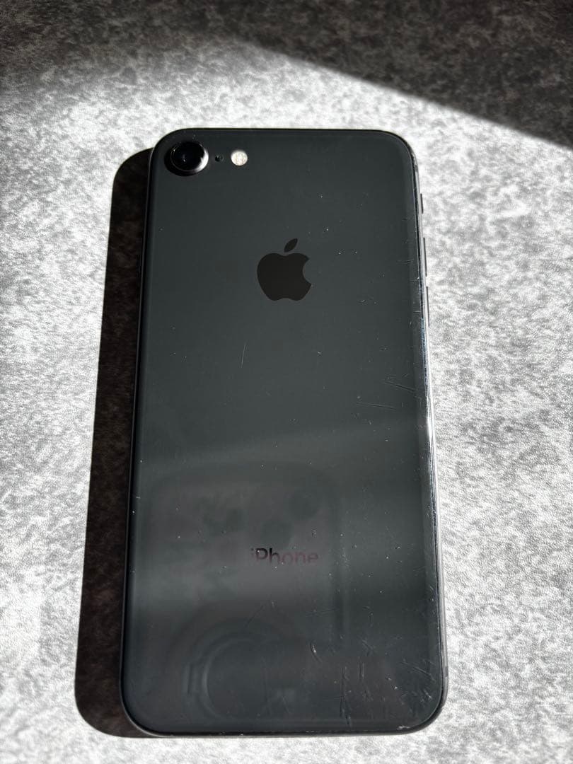 iphone8 64GB simフリー