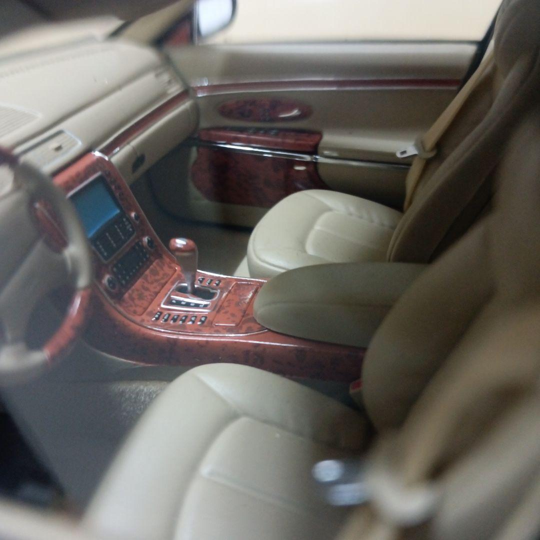 AUTOart MILLENNIUM 1/18スケールMAYBACH 57