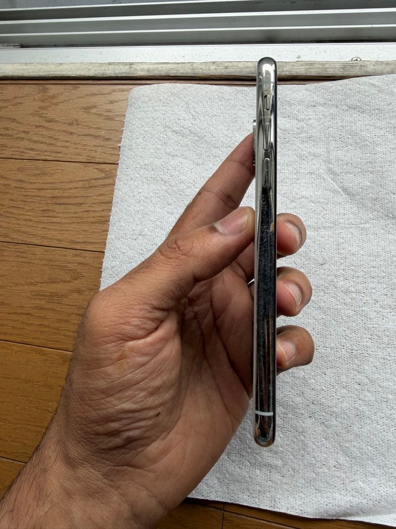 連*様 Apple iPhone X 本体のみ (液晶の不具合あり)