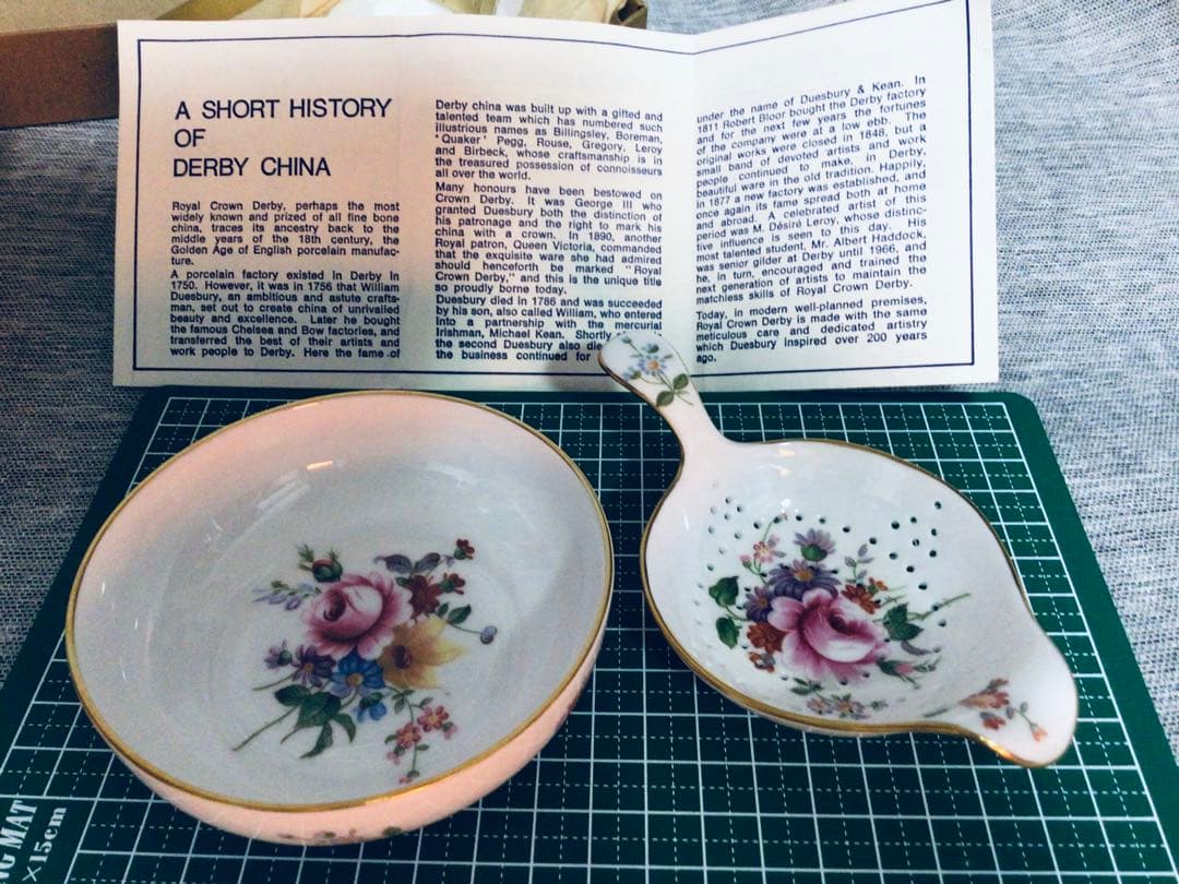 英国 ロイヤルクラウンダービー ビンテージ Posy 花柄模様 茶器2点 未使用