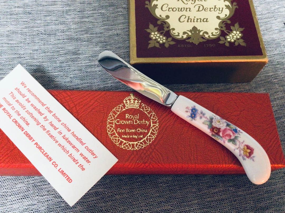 英国 ロイヤルクラウンダービー ビンテージ Posy 花柄模様 茶器2点 未使用