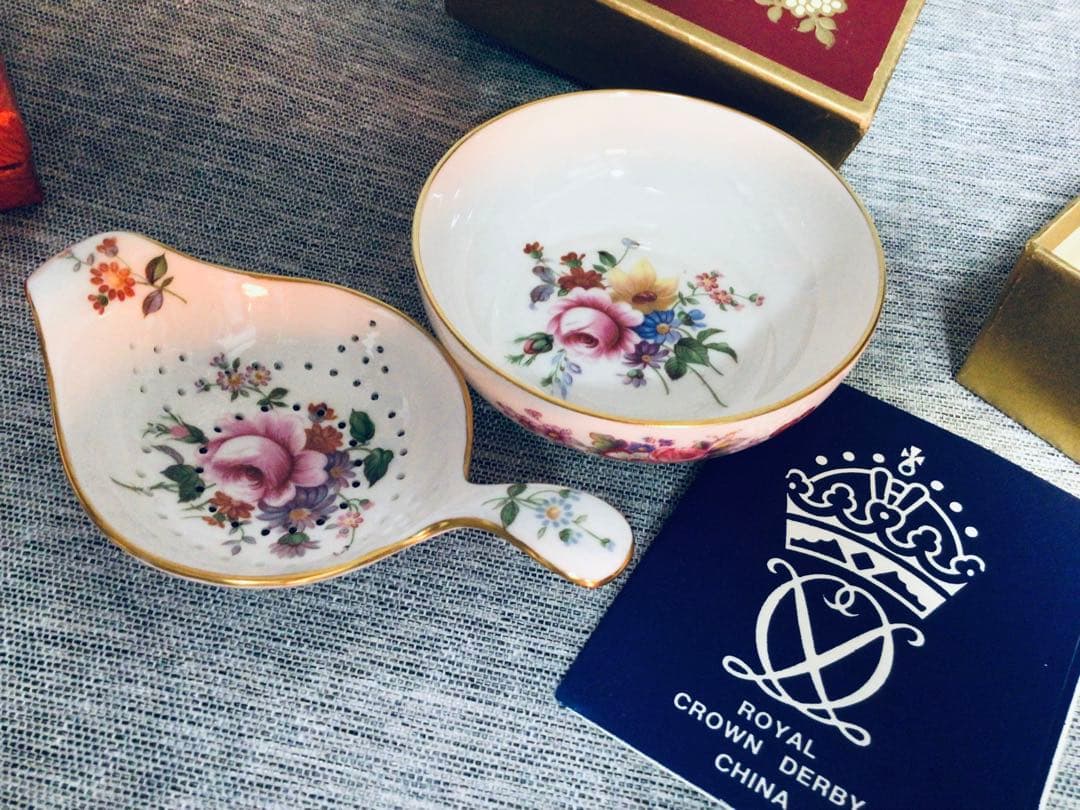 英国 ロイヤルクラウンダービー ビンテージ Posy 花柄模様 茶器2点 未使用