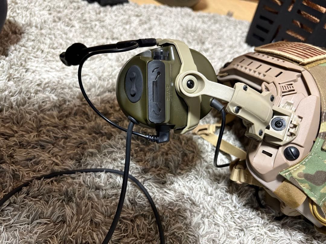 特殊部隊風カスタムヘルメット　実物有り