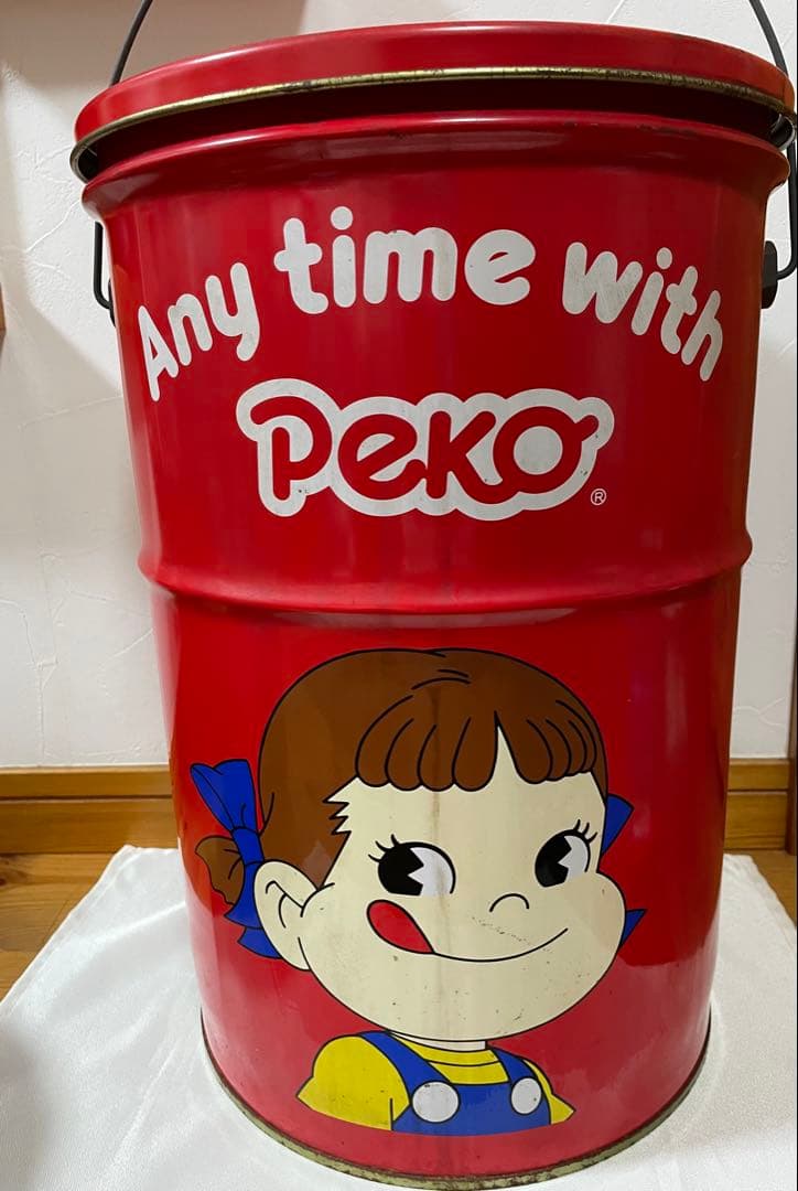 Peko キャラクター缶 高さ43㎝