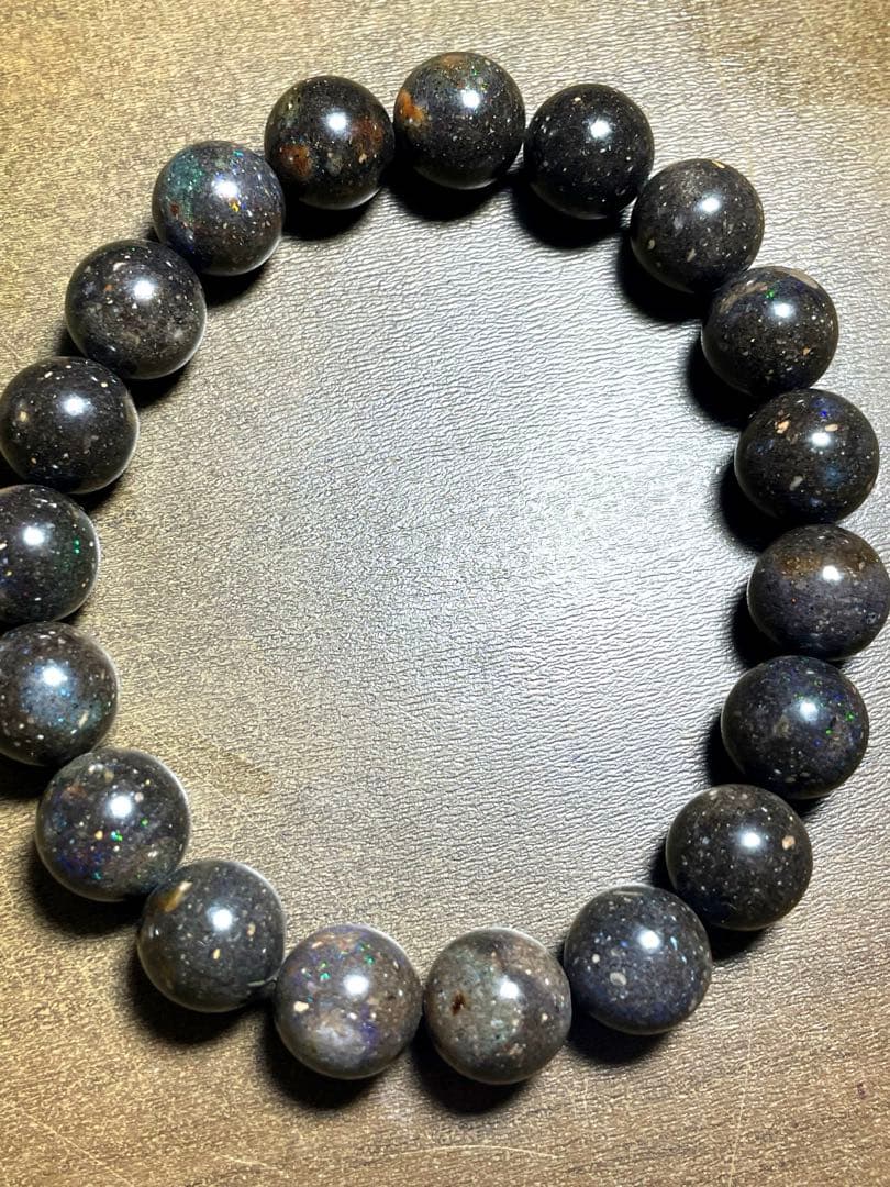 【新入荷】ブラックマトリックスオパールブレス約10㎜（新品未使用）遊色虹色
