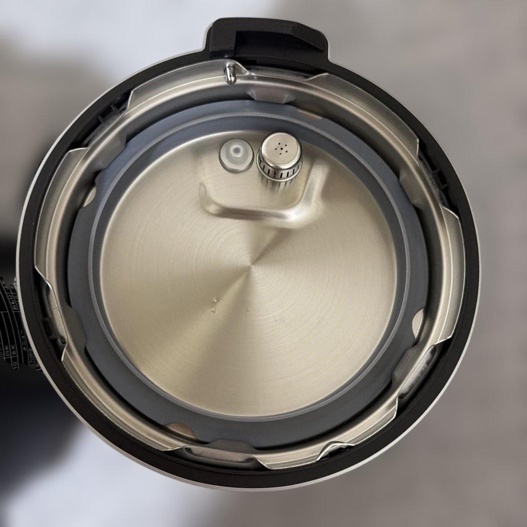 A*I様 未使用品　TOSHIBAの電気圧力鍋