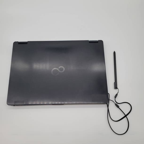 バッテリー◎ フルHD 富士通 i7-7 SSD256GB オフィス タッチ