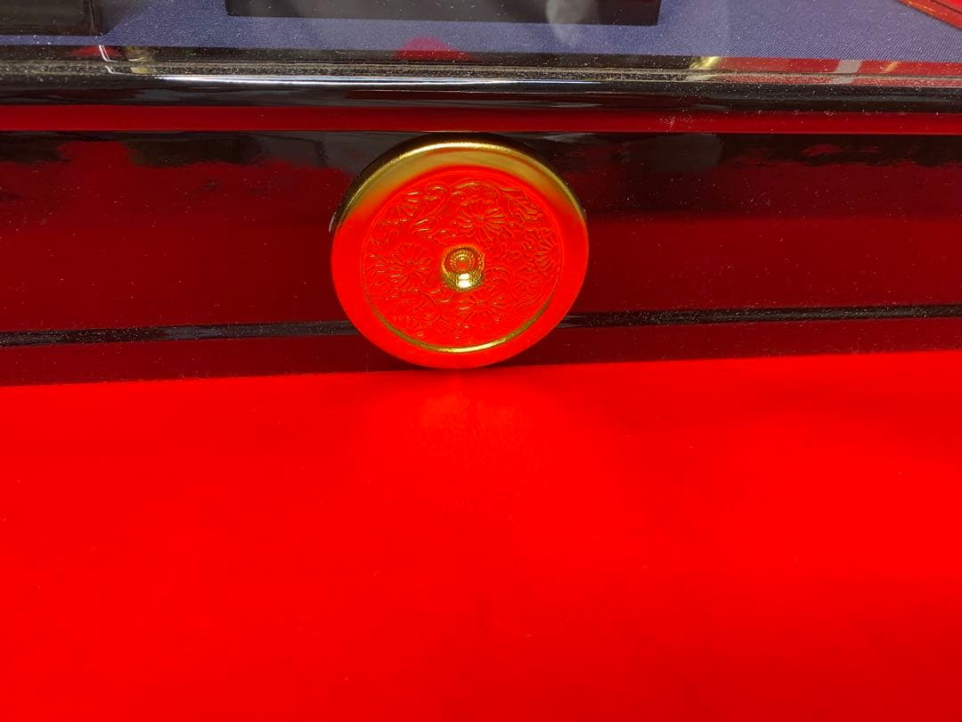 東京久月　五月人形　家紋付き兜飾り　ガラスケース入