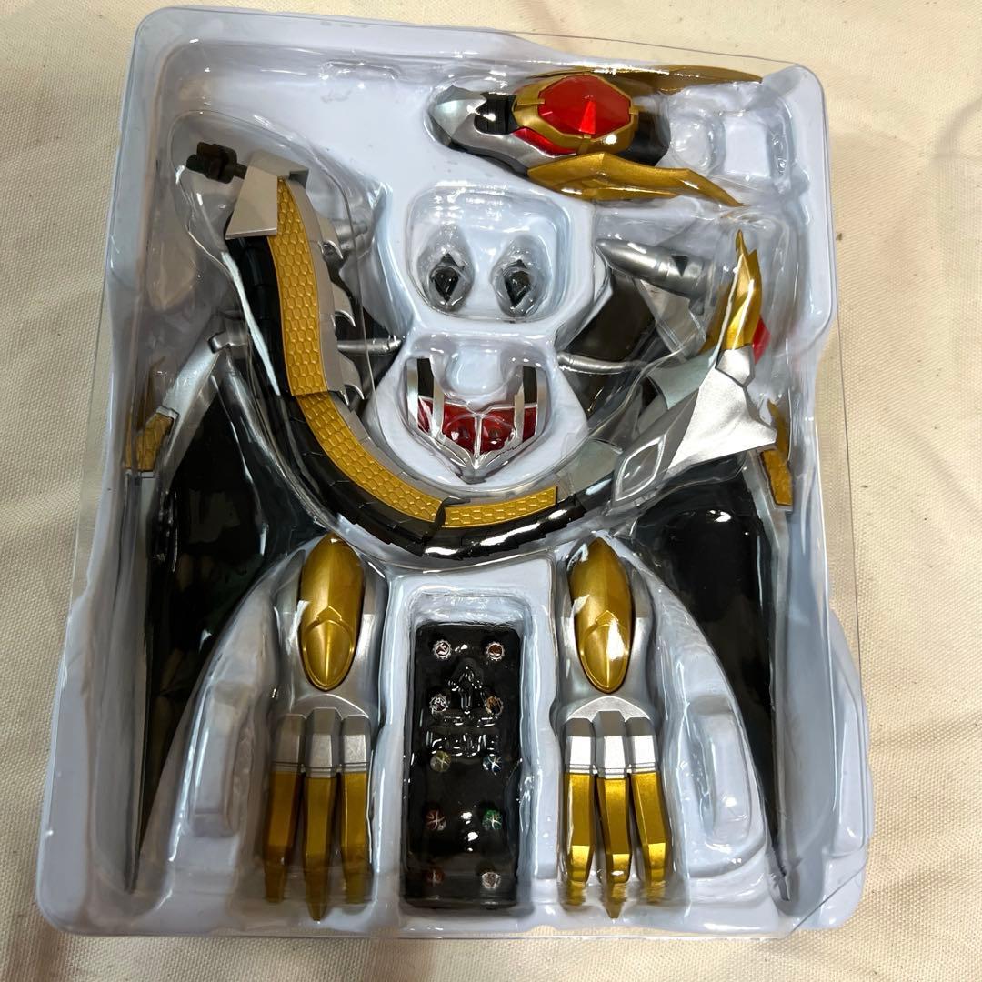 S.H.Figuarts 仮面ライダーウィザードフレイムドラゴン/オールドラゴン