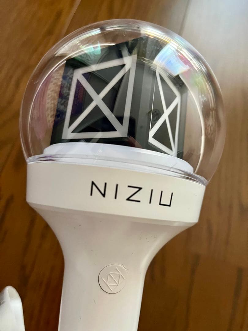 NIZIU ペンライト ハードケース付き