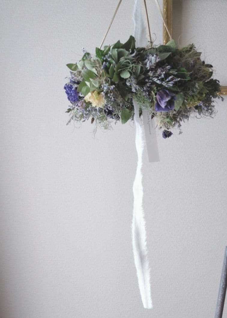 ユーカリとアネモネのフライングリース　ドライフラワーリース 【25408】