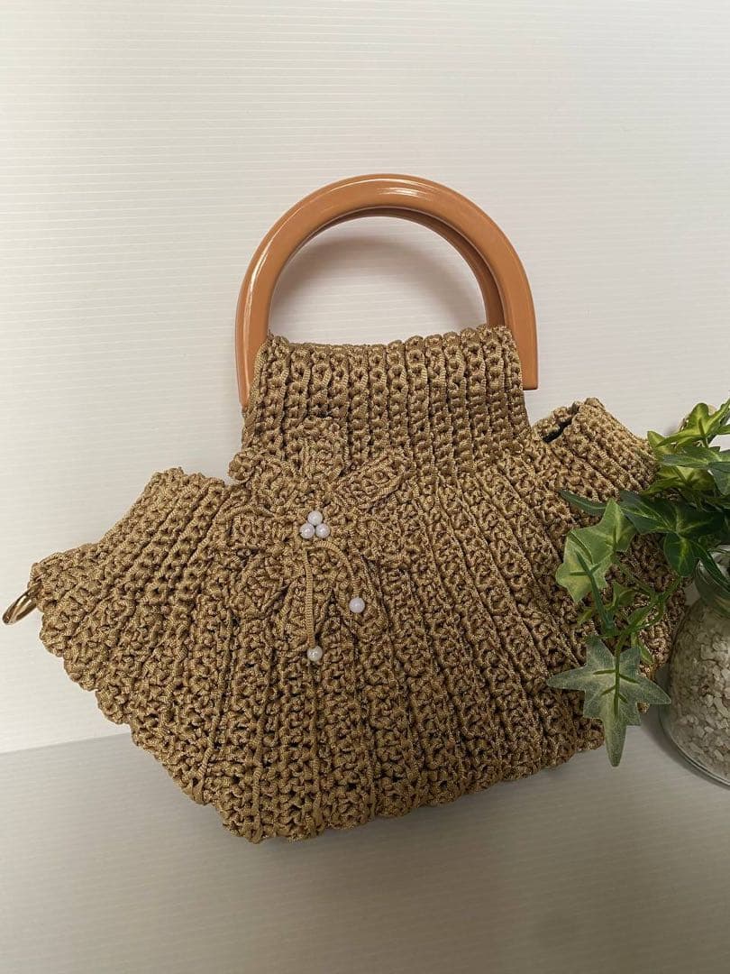 一点もの ハンドメイド ゴールド編みバッグ 木製ハンドル パール装飾付き