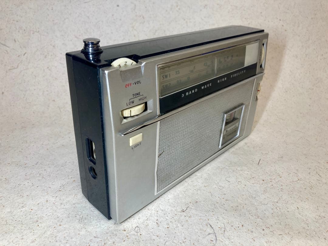 [昭和レトロ] トランジスタラジオ・七欧通信製