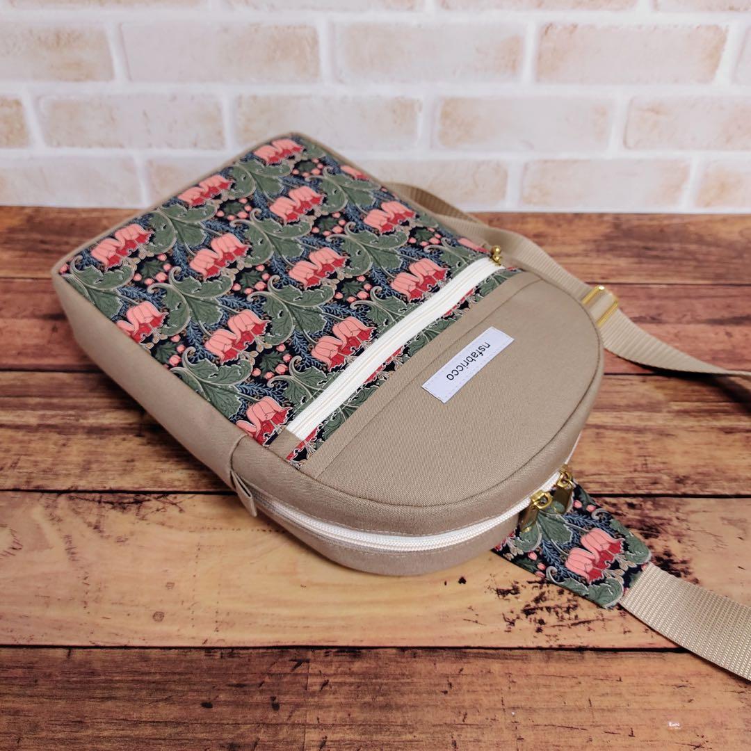 【仕様変更特価】エレガント ボディバッグ　花柄　ベージュ　上品　おしゃれ