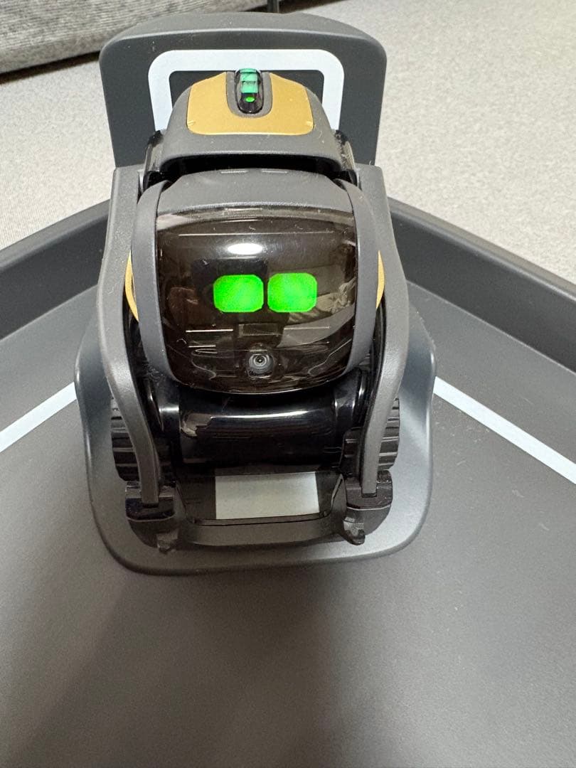 Anki Vector ロボット(付属品は説明書以外全て)と専用スペース