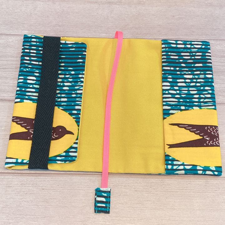 アフリカ布のブックカバー 文庫本サイズ swallow