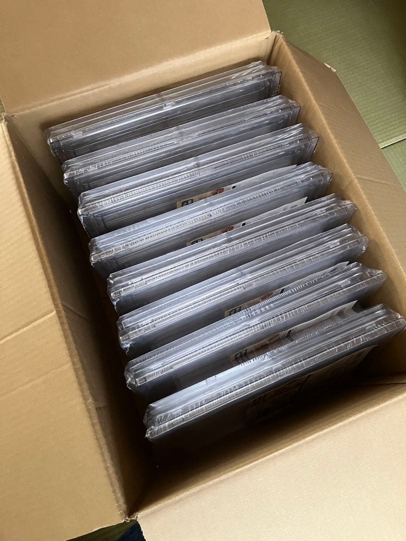 ダイソー 透明コレクションケース 8個セット