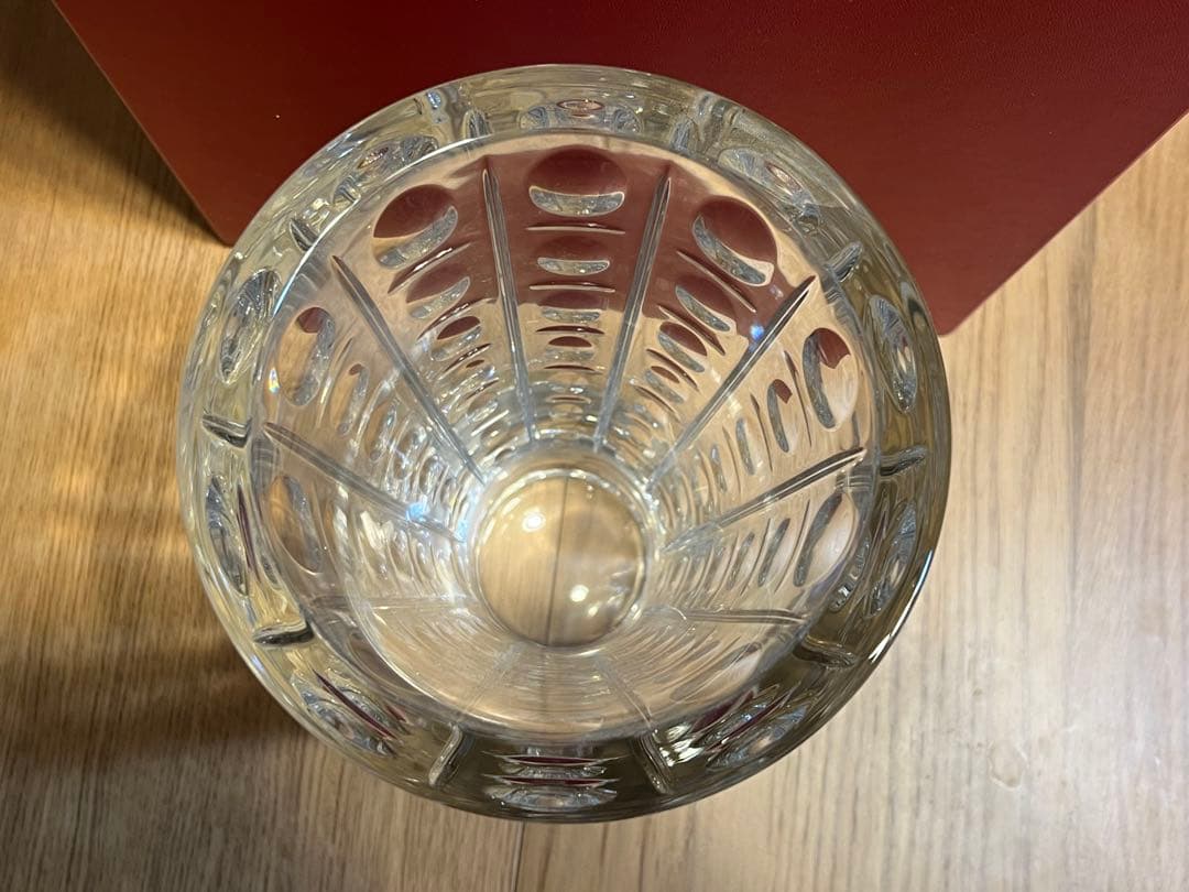 Baccarat クリスタル花瓶 エレガントデザイン