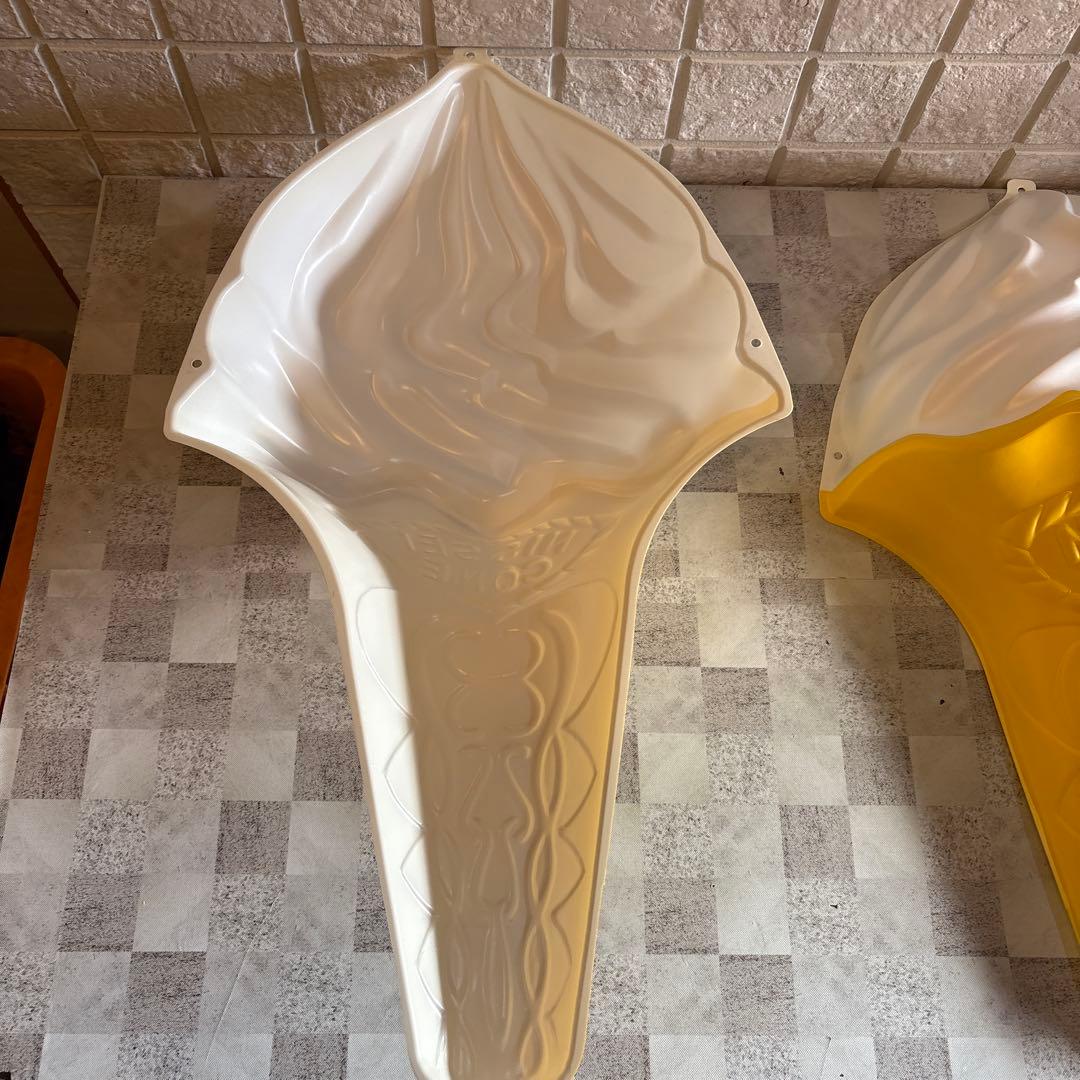 ソフトクリーム 立体看板　NISSEI CONE 3個セット　※バラ売り不可