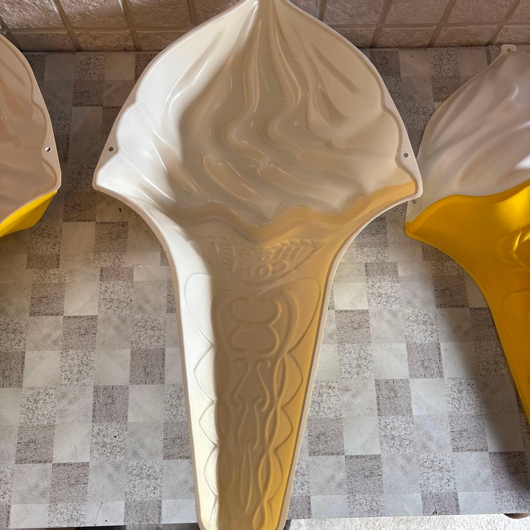 ソフトクリーム 立体看板　NISSEI CONE 3個セット　※バラ売り不可