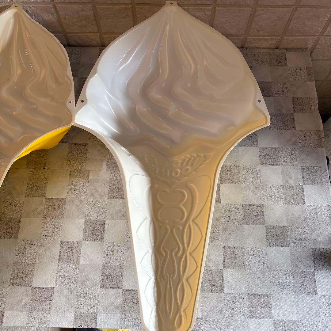 ソフトクリーム 立体看板　NISSEI CONE 3個セット　※バラ売り不可